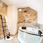 Apartament Cardamilia *